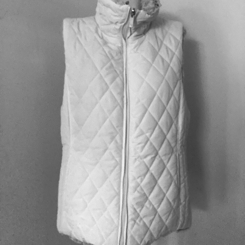 Reversible faux fur vest - Picture 3 of 4